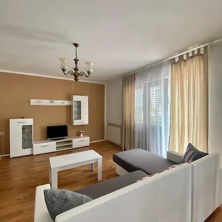 Mira Διαμέρισμα Οπατία